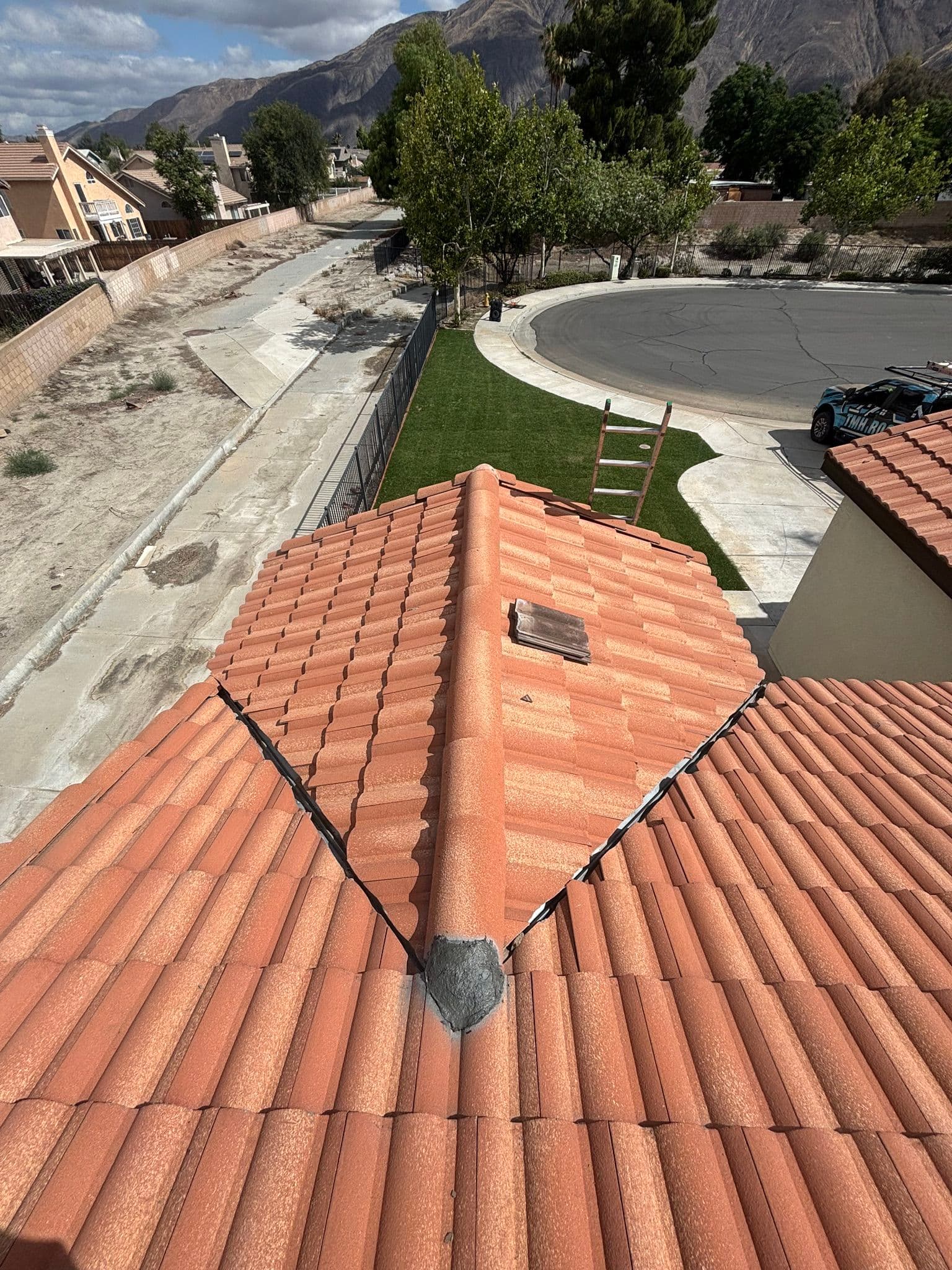 Gallery photos for Tile Roof Valley Repair and Mortar Fix Done Right: Image #4