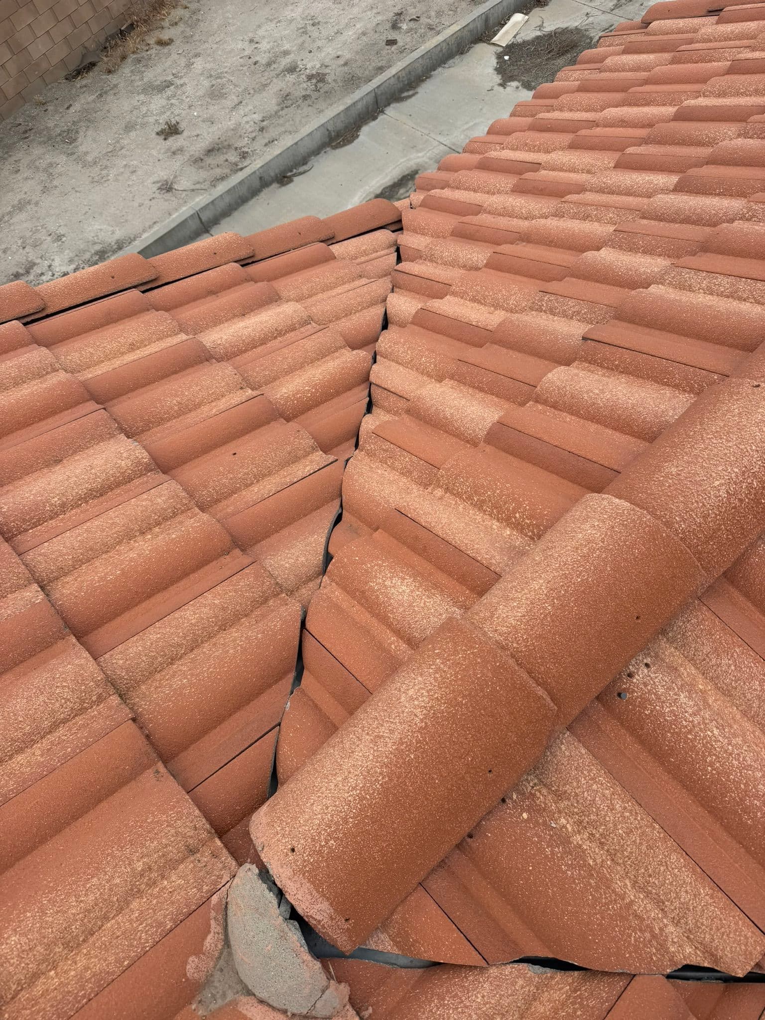 Gallery photos for Tile Roof Valley Repair and Mortar Fix Done Right: Image #1