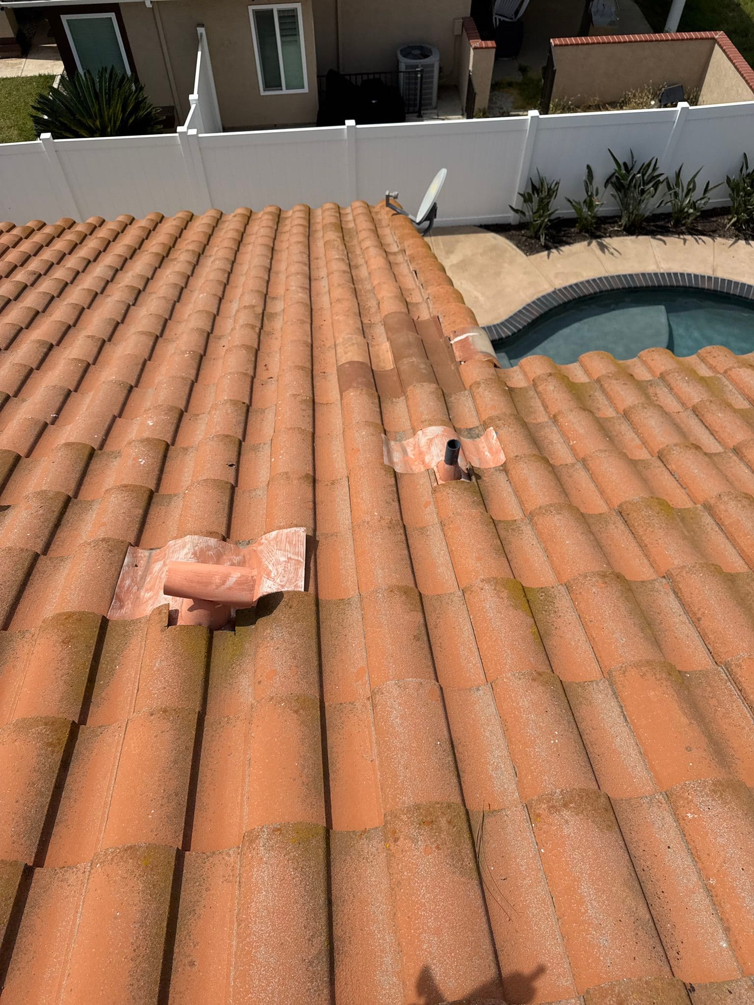 Gallery photos for Cracked and Missing Roof Tiles Are More Urgent Than You Think: Image #5