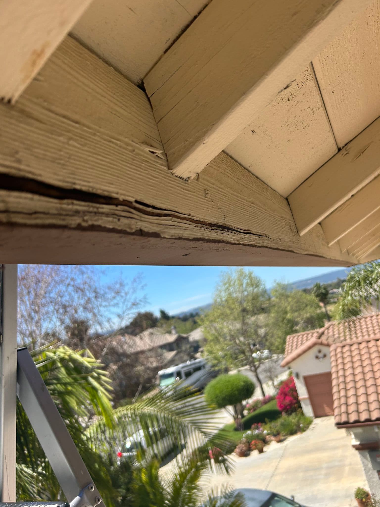 Tight Roof Valley Was Sending Water Straight Into the Fascia image