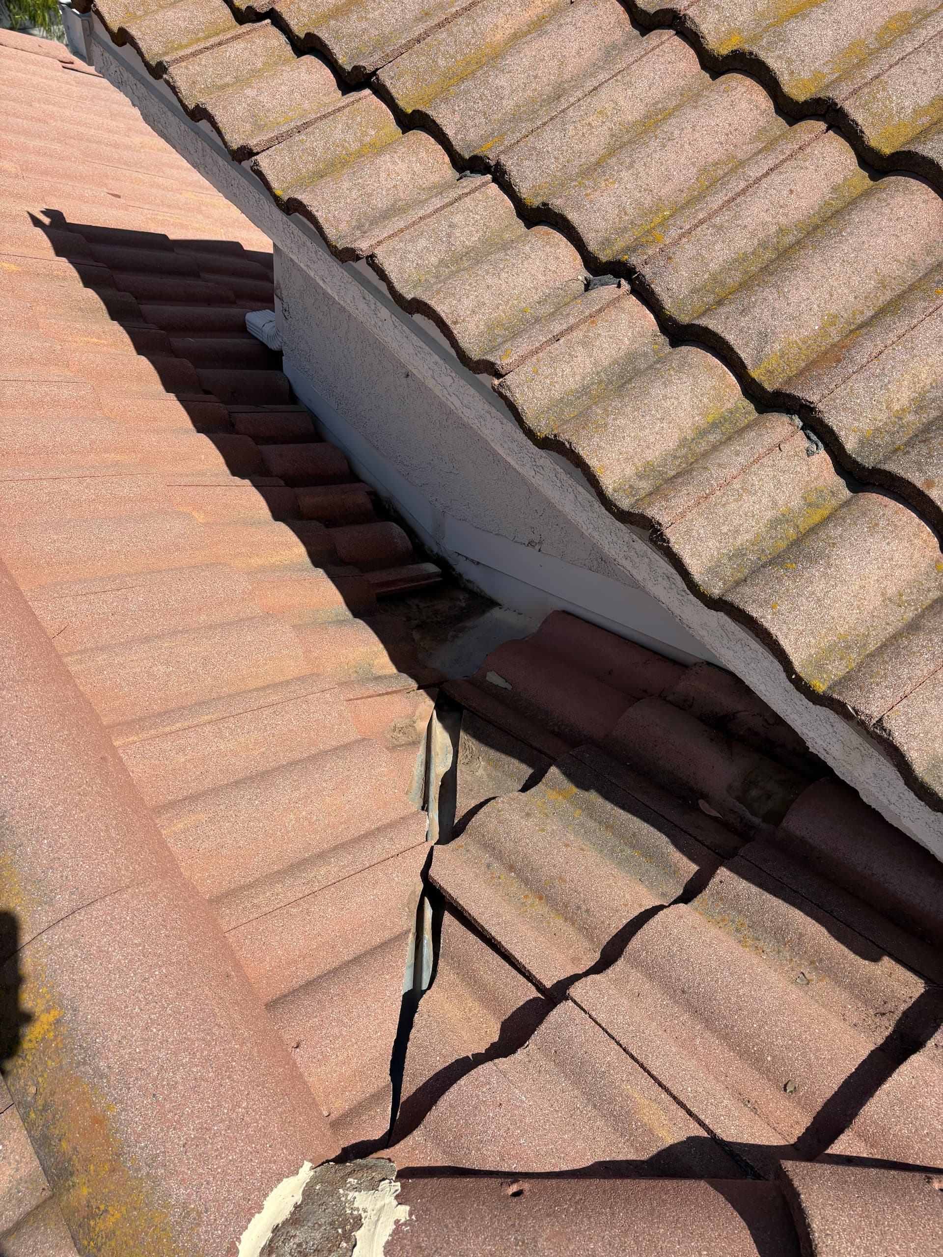 Gallery photos for Debris Buildup in Tile Roof Valleys Is a Leak Waiting to Happen: Image #4